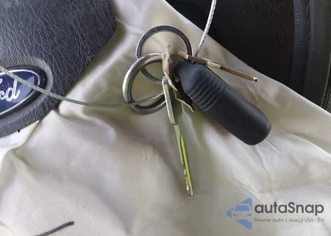 2010 Ford E-250 Commercial/Recreational z USA, uszkodzony, nr VIN 1FTNE2EW9ADA99315